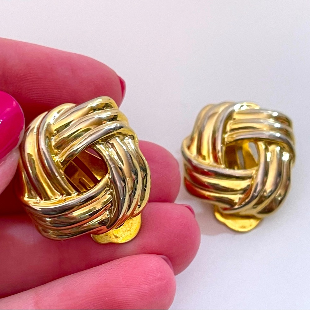 Vintage Heavy Metallic Gold Tone Abstract Classic Mob Wife Glam Clip On Earrings